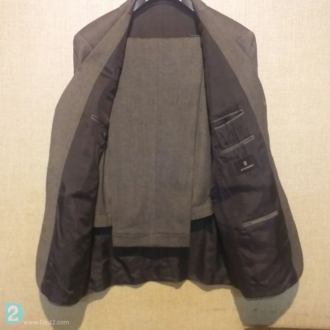 آگهی رایگان کت وشلوارسایز۵۴ دوخت انگلیس.