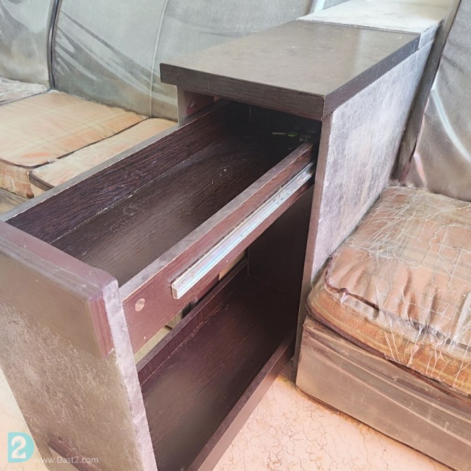 آگهی رایگان مبلمان چوبی ۹ نفره به همراه کنسول کناری کشو دار طرح L