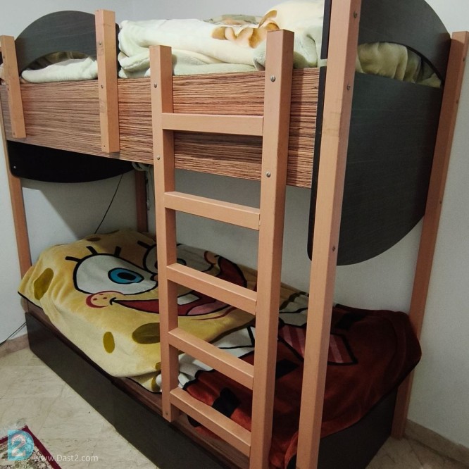 آگهی رایگان تخت دو طبقه چوبی بزرگ کشور دار