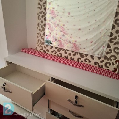 کنسول همراه با آینه