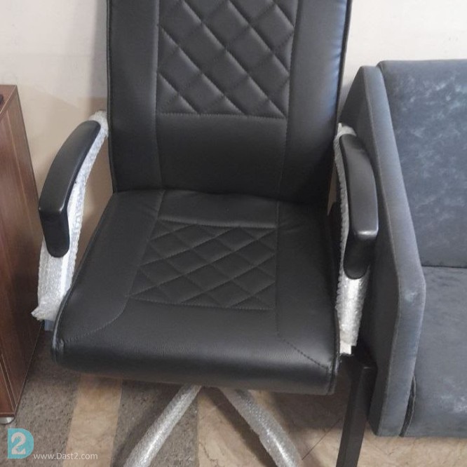 آگهی رایگان صندلی وسط لوزی