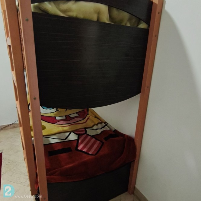 آگهی رایگان تخت دو طبقه چوبی بزرگ کشور دار
