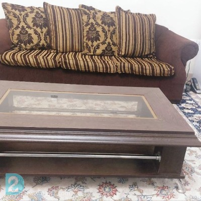 مبل راحتی ۷ نفره به همراه میز وسط و ۲عسلی