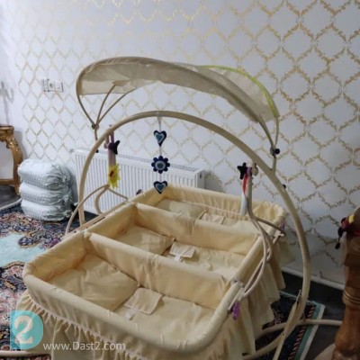 گهواره سه قلو