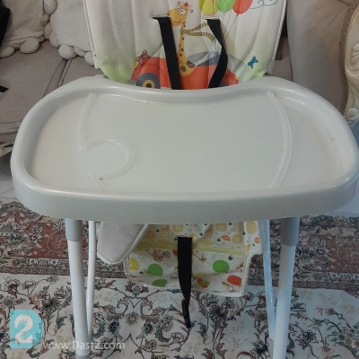 روروک ،میز غذا خوری،و گهواره کودک