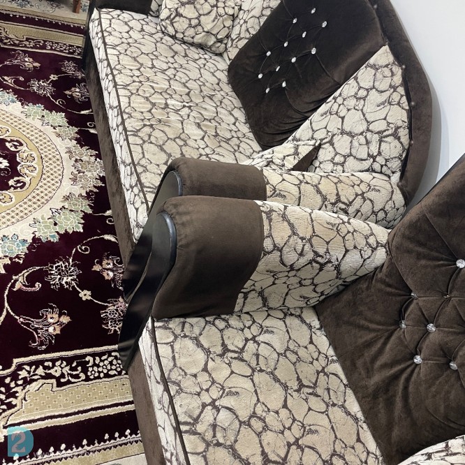 آگهی رایگان مبل ۷ نفره و میز وسط