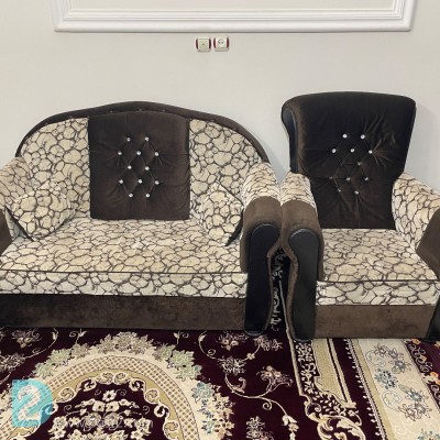 مبل ۷ نفره و میز وسط
