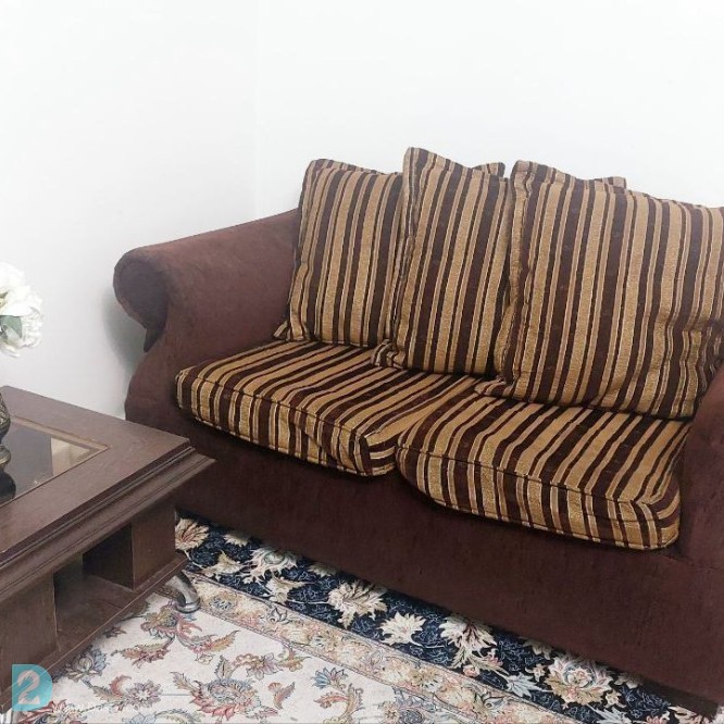 آگهی رایگان مبل راحتی ۷ نفره به همراه میز وسط و ۲عسلی