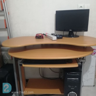 میز کار یا میز کامپیوتر+ صندلی چرخدار