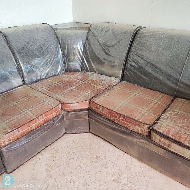 آگهی رایگان مبلمان چوبی ۹ نفره به همراه کنسول کناری کشو دار طرح L
