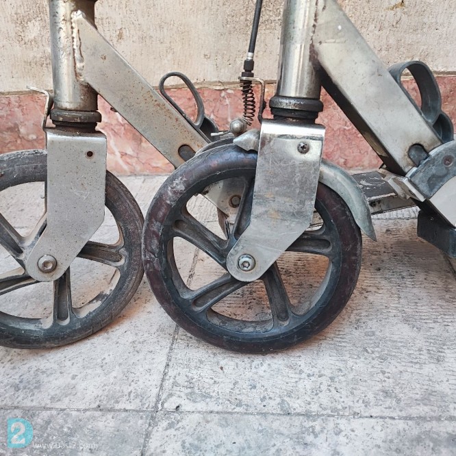 آگهی رایگان اسکوتر متوسط تاشو پرسرعت برند Scooter