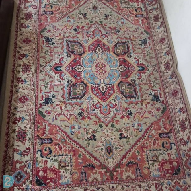 آگهی رایگان فرش ماشینی ۲،۲۵*۱،۵ رنگ خاکی کرم