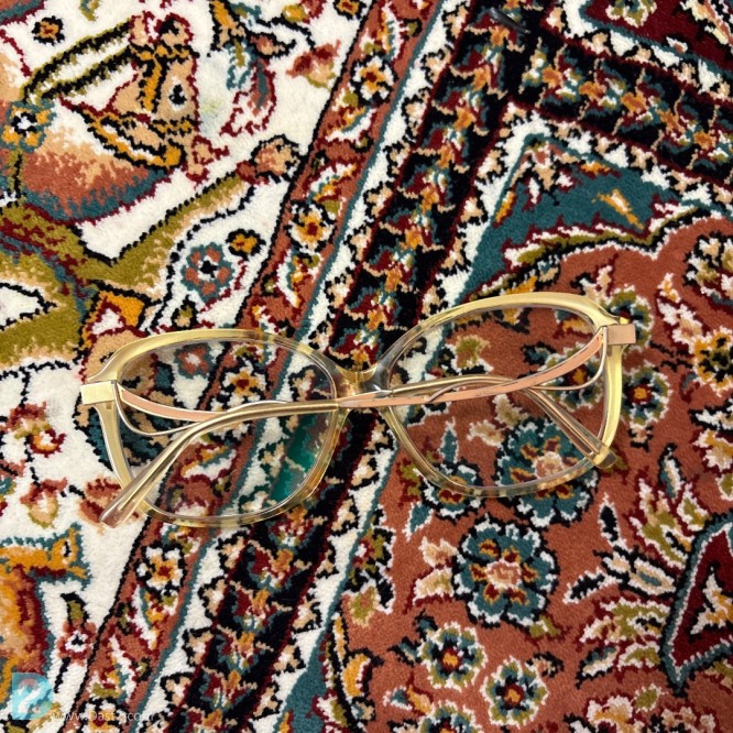 آگهی رایگان عینک طبی زنانه با نمره