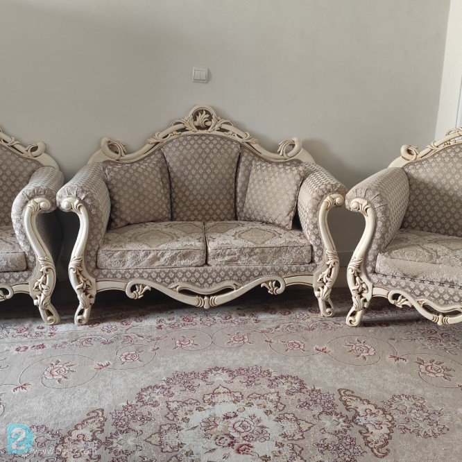 آگهی رایگان مبل 7 نفره کلاسیک بسیار محکم