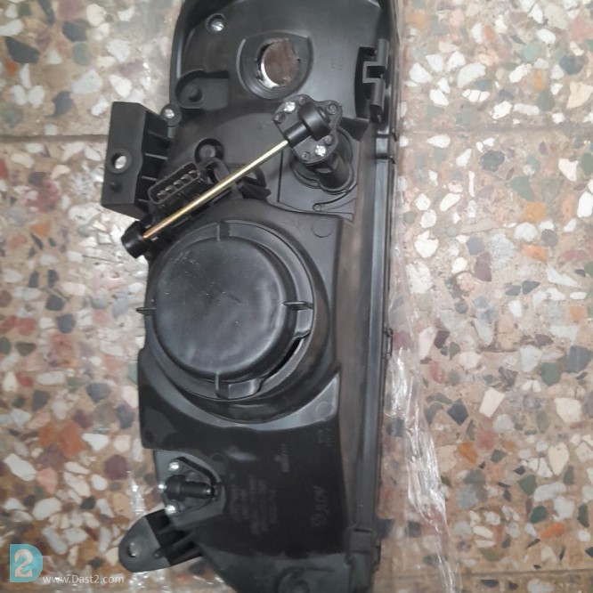 آگهی رایگان چراغ جلو پراید۱۳۱ سمت راست نو نو