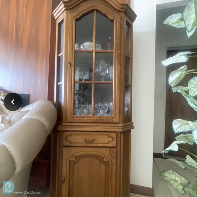 آگهی رایگان بوفه کنجی دست ساز چوب گردو ‌وارداتی از آلمان دوتیکه