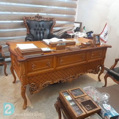 میز مدیریت امپراطور