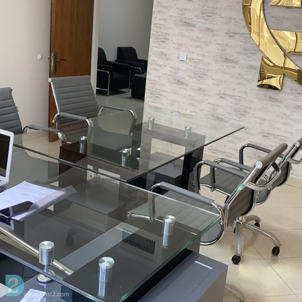 آگهی رایگان میز  مدیریت کنفرانس