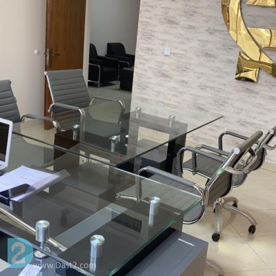 میز  مدیریت کنفرانس
