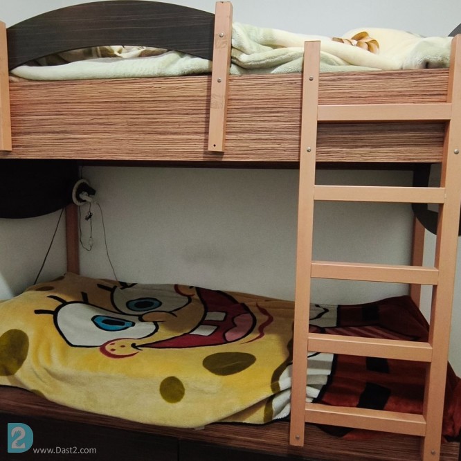 آگهی رایگان تخت دو طبقه چوبی بزرگ کشور دار