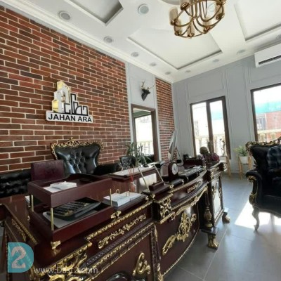 میز مدیریت شاهی پلاس