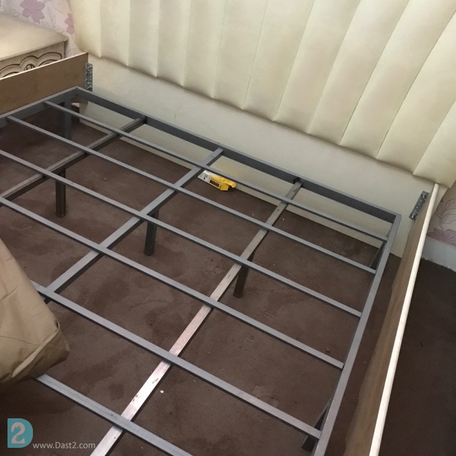 آگهی رایگان تخت خواب با زیر تختی بدون تشک در حد نو