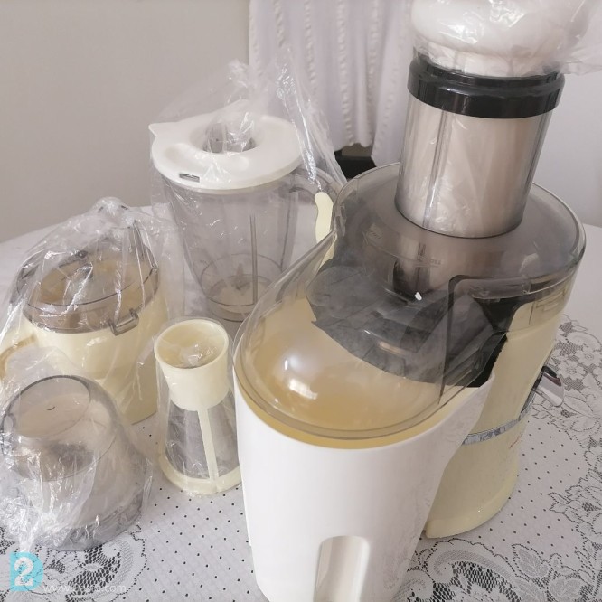 آگهی رایگان آب‌میوه گیری 4 کاره آلمانی