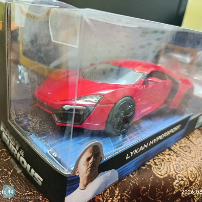 آگهی رایگان ماکت ماشین لایکان هایپر اسپرت