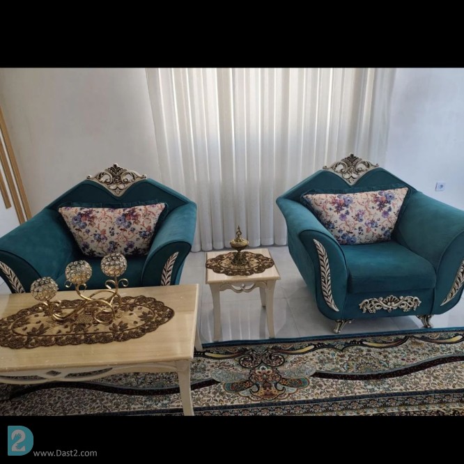 آگهی رایگان مبل 7نفره راحتی کلاسیک به همراه میزجلومبلی و دوتا عسلی بفروش می رسد.