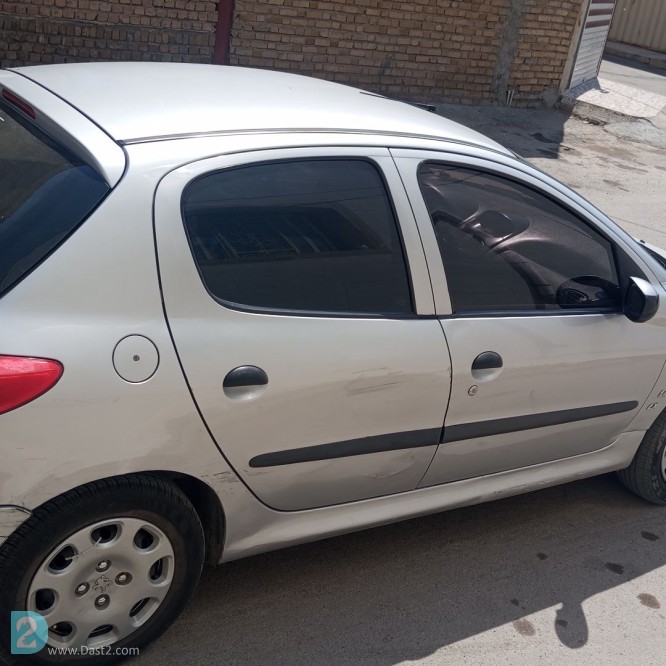 آگهی رایگان پژو ۲۰۶ تیپ ۲ مدل ۱۳۸۵