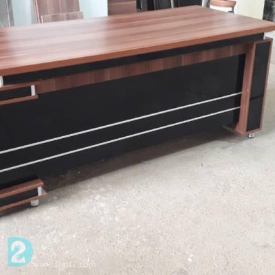 میز اداری لیندا