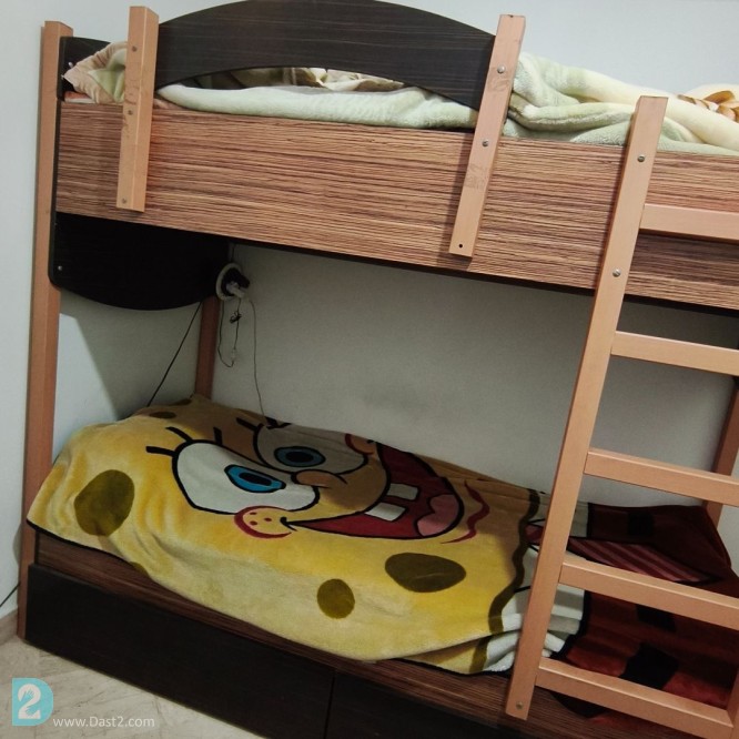 آگهی رایگان تخت دو طبقه چوبی بزرگ کشور دار