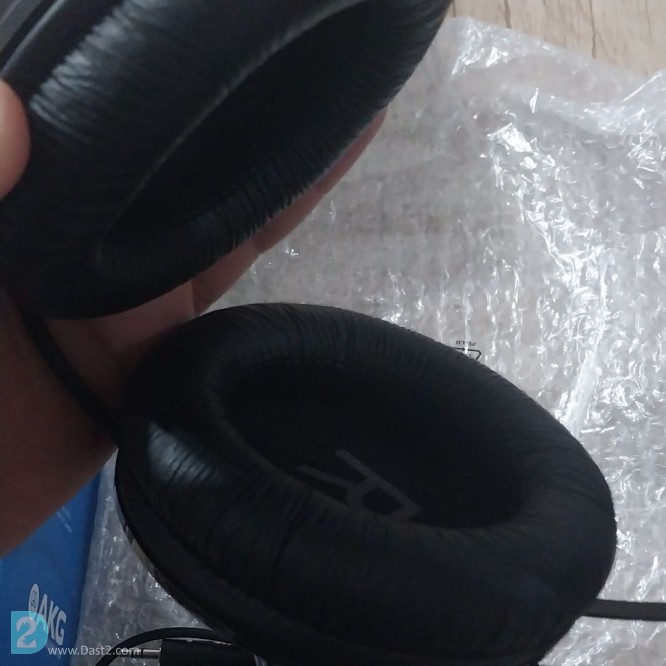 آگهی رایگان هدفونAKG K52