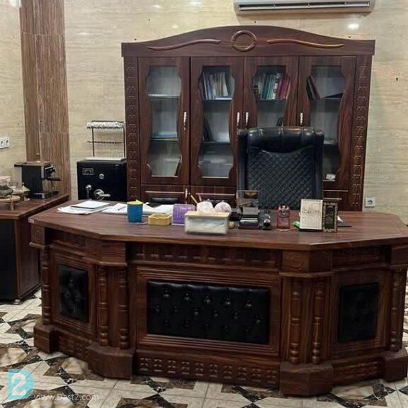 آگهی رایگان میز مدیریت و ریاستی