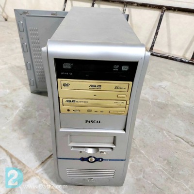 کیس کامپیوتر قدیمی