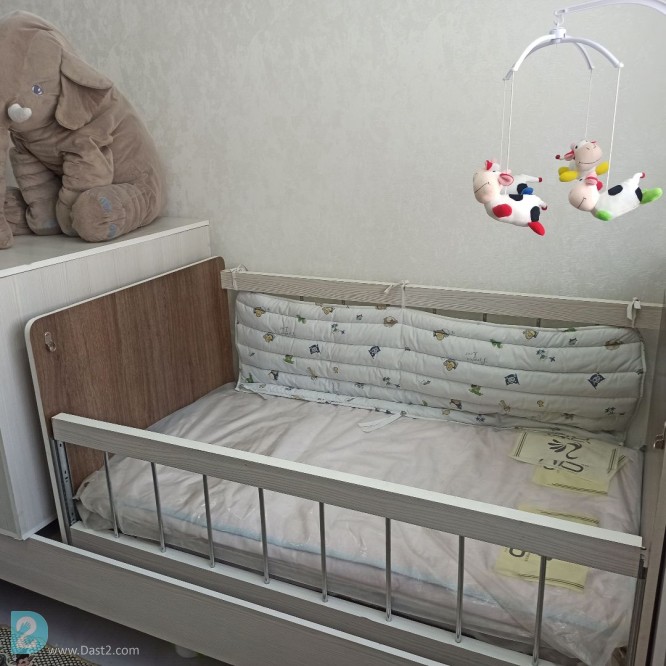 آگهی رایگان تخت کودک و نوجوان( گهواره نوزاد)
