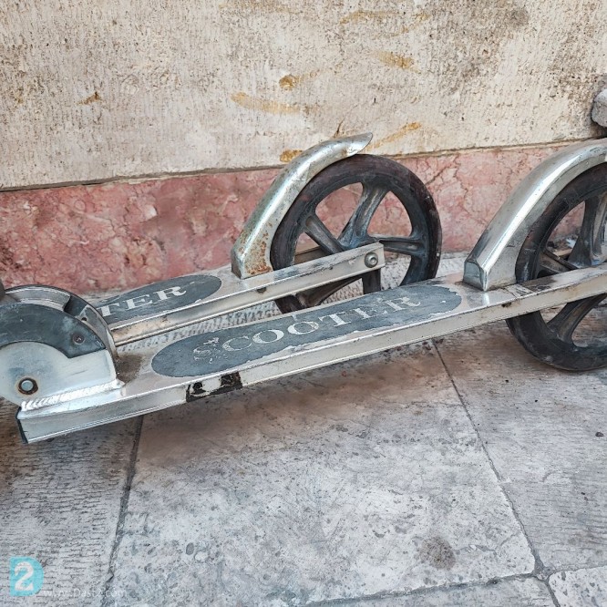آگهی رایگان اسکوتر متوسط تاشو پرسرعت برند Scooter
