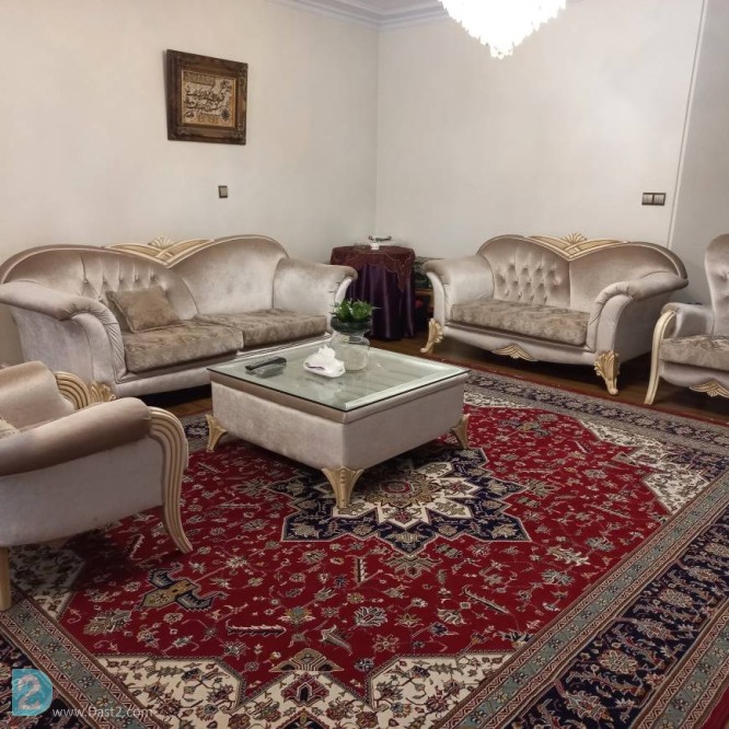 آگهی رایگان مبلمان  شیک ۷ نفره همراه با میز جلو مبلی